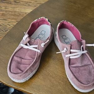 Hey Dude Mauve With Leopard Print Heel